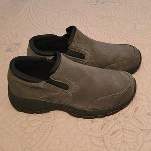 Lands End Grey Suede Womens Shoes - Sz 6D